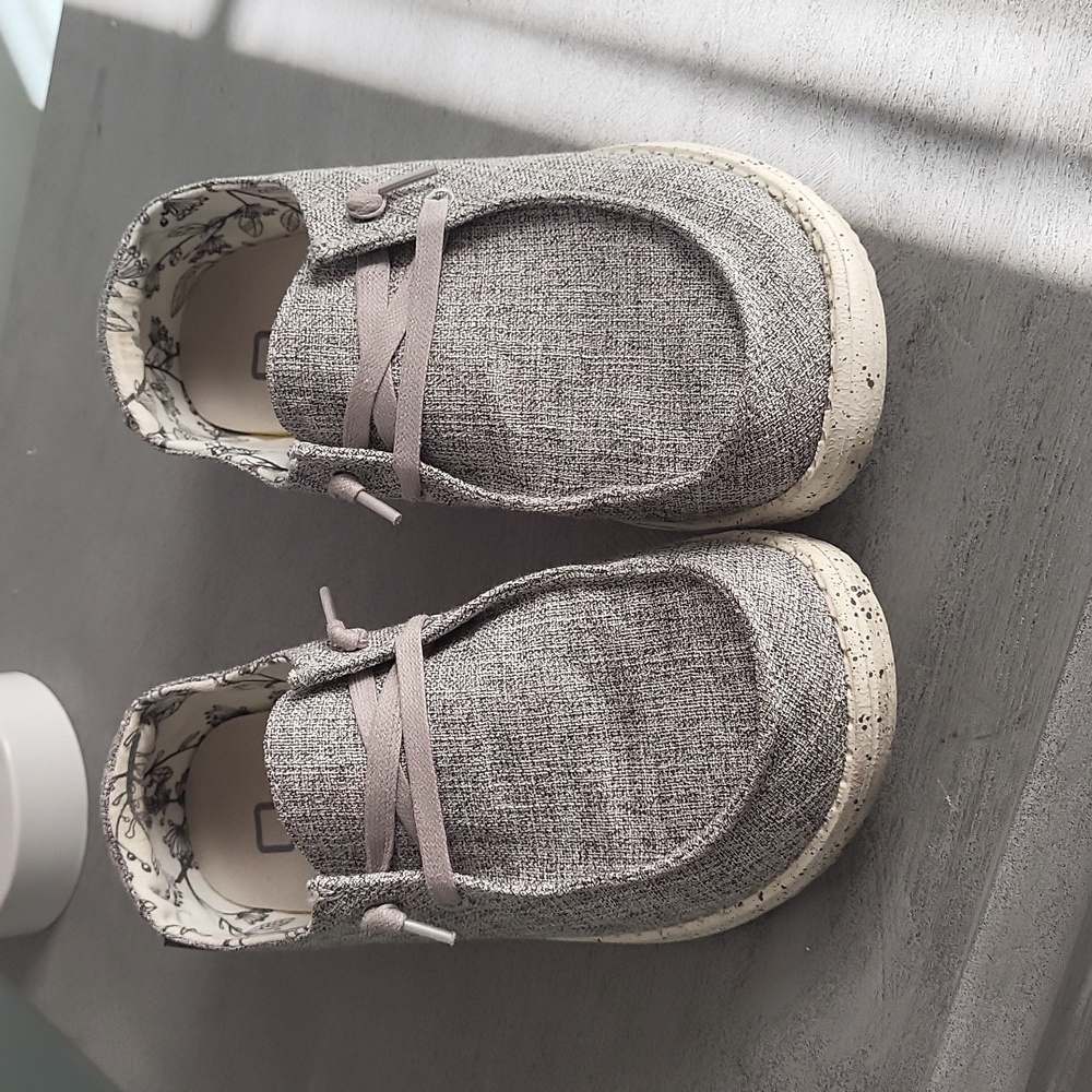 Hey dude shoes